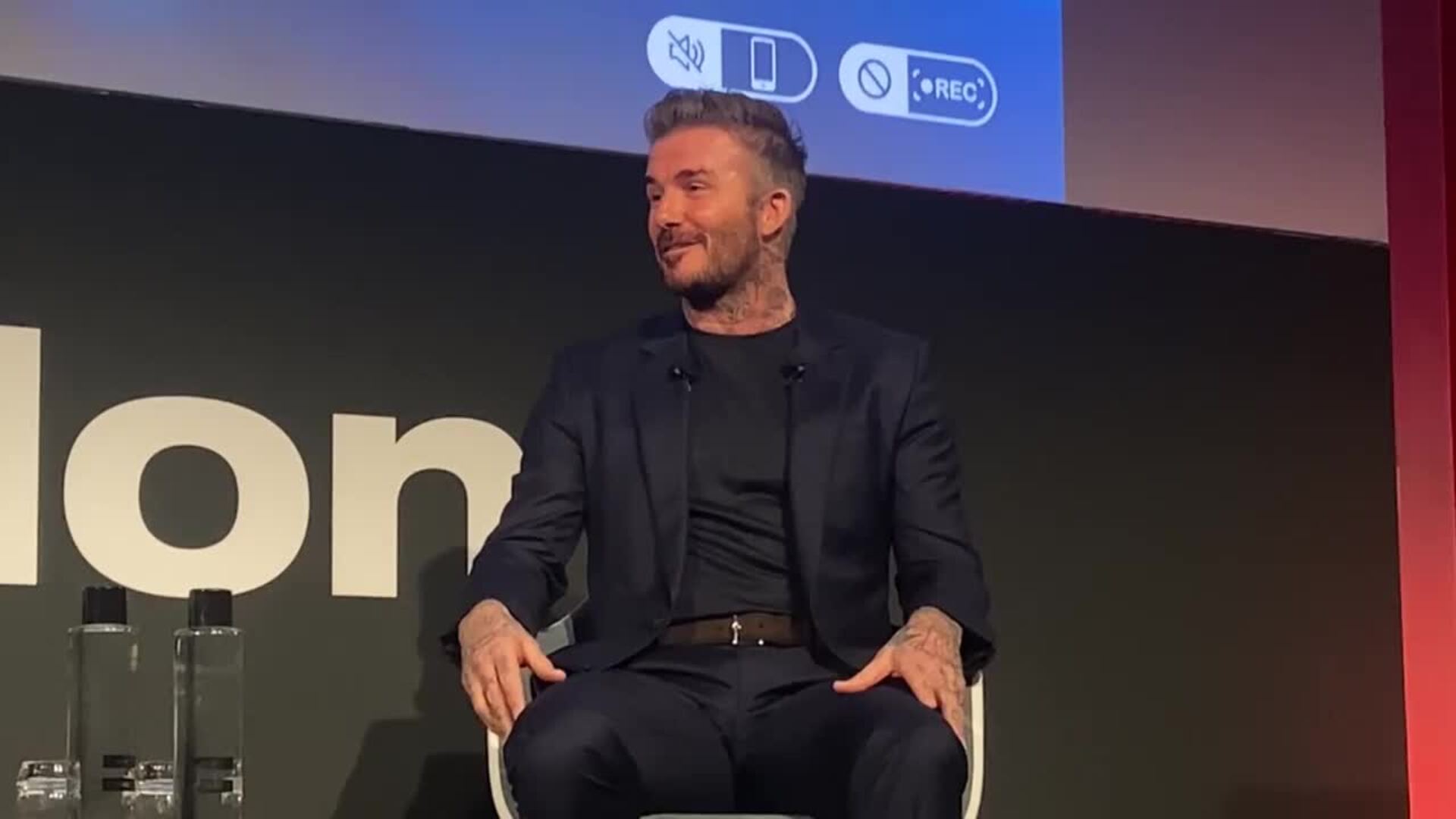 David Beckham dice que Messi es &quot;el mejor jugador del mundo&quot; y &quot;de todos los tiempos&quot;