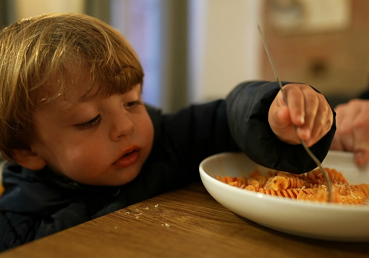 Más de 900.000 niños vulnerables se quedan sin comedor escolar esta Semana Santa
