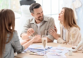 Las recomendaciones de una experta para evitar discusiones de pareja y familiares al organizar una boda