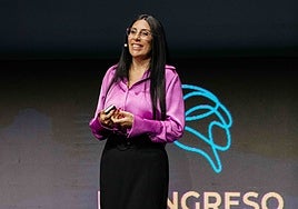 Una neurocientífica explica lo que ocurre si al ver las notas de tus hijos tu cara cambia completamente