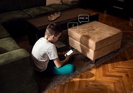 La soledad del adolescente frente a las pantallas, un fenómeno que se recrudece durante las vacaciones