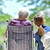 Cuando el verano crea disputas entre hermanos por el cuidado de los padres