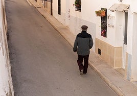 Tesoro escondido en los pueblos: nuestros más pequeños hermanos, los ancianos