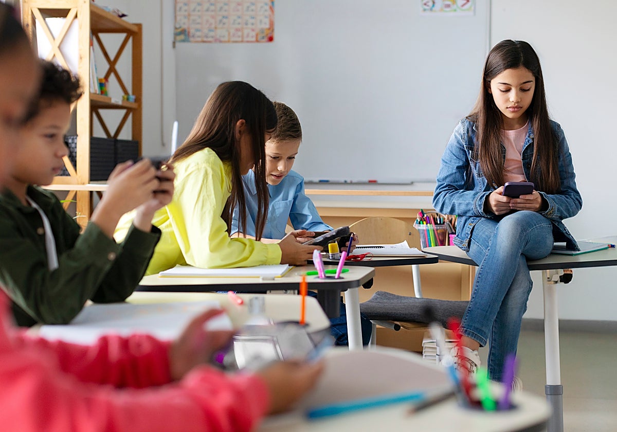 El 82% de los españoles, a favor de prohibir las redes sociales a menores de 14 años