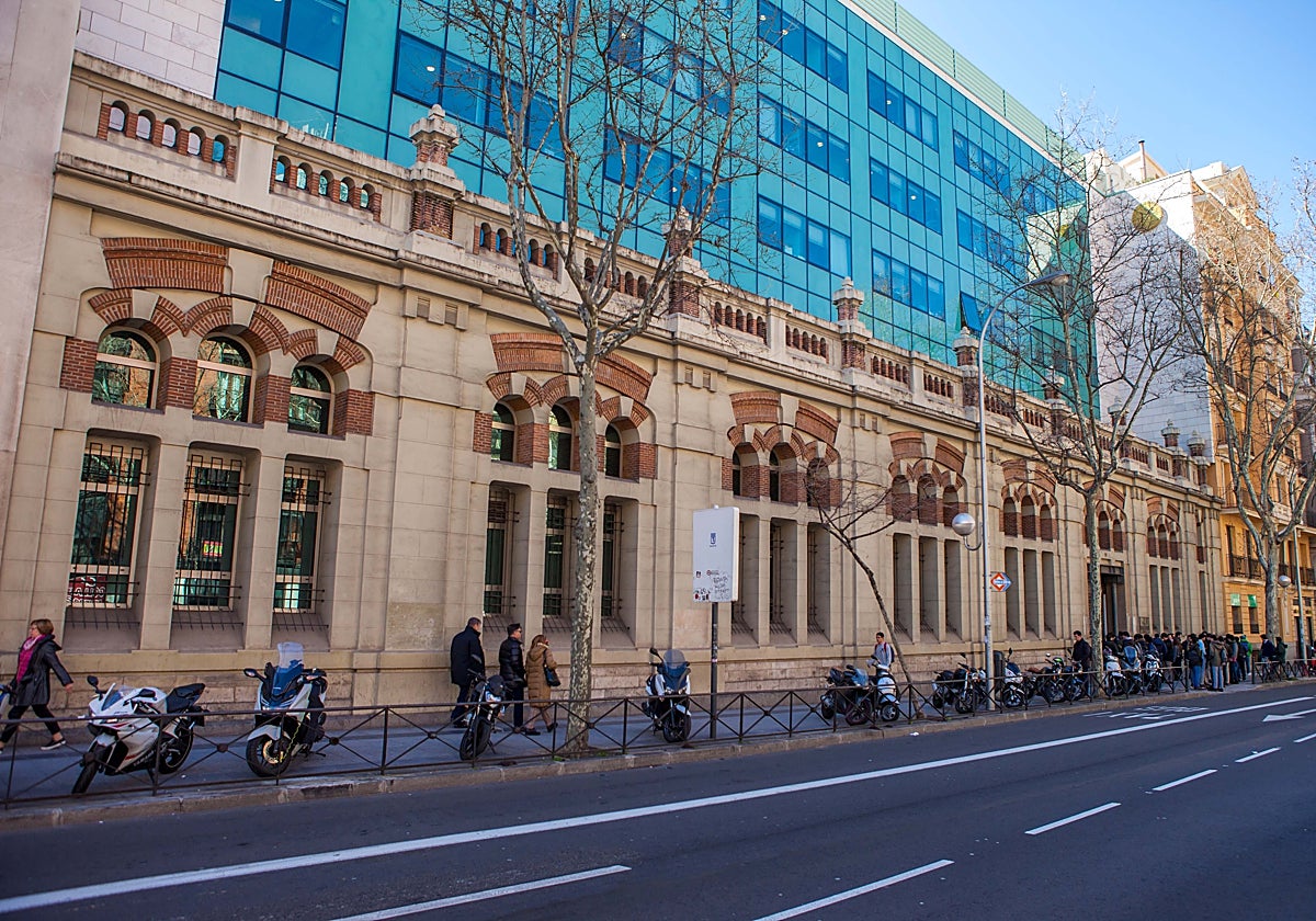 Campus Comillas ICAI en calle Alberto Aguilera ( Madrid)