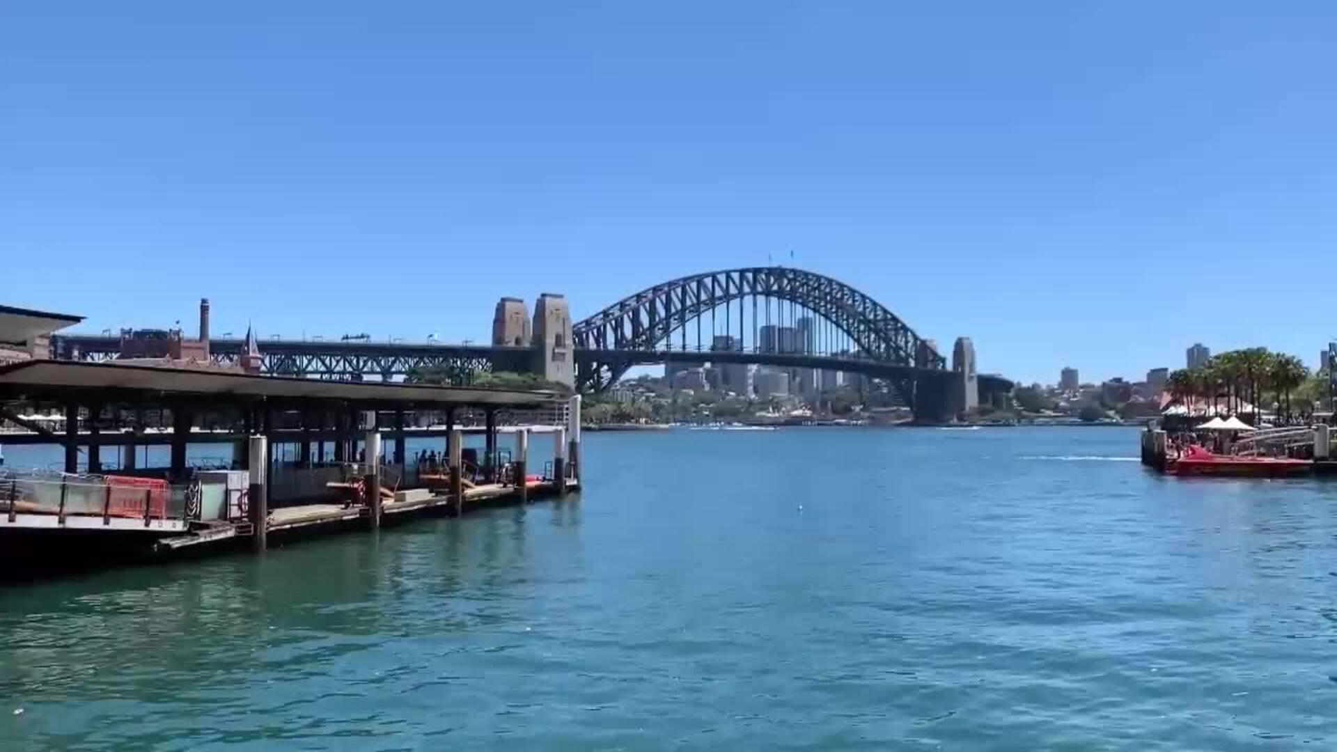 &quot;Sin las redes no habría sobrevivido&quot;: adolescentes ante el veto de acceso en Australia