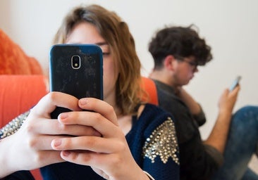 Sentido de la vida en adolescentes: «Cuantas más horas pasan en redes sociales, mayor vacío existencial»