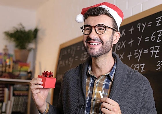 Regalos a los profesores: «No participar no sitúa a la familia en un lugar inferior, sino en la coherencia con su forma de educar»