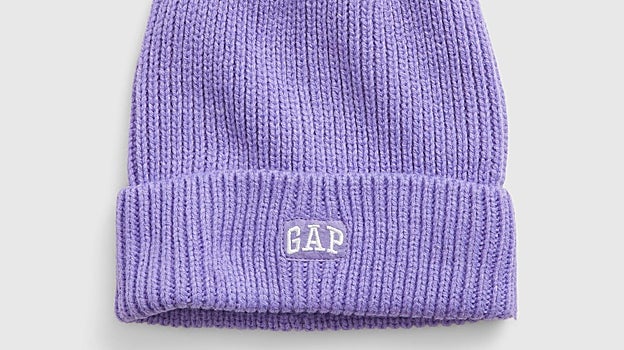 Gorro de GAP color violeta