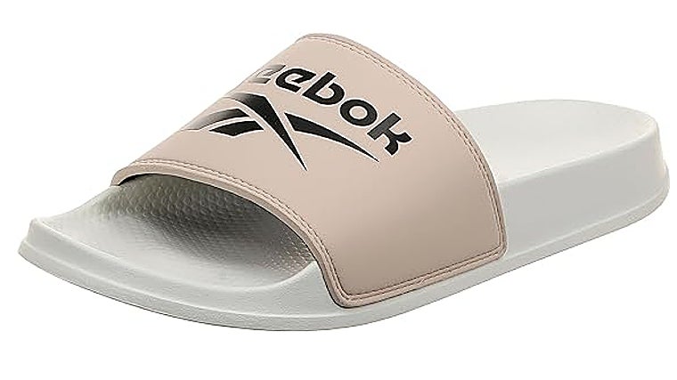 Las chanclas más cómodas del verano para no renunciar al estilo ni dentro ni fuera del agua