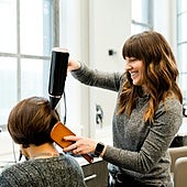 Los mejores secadores iónicos y profesionales para cuidar tu cabello este invierno