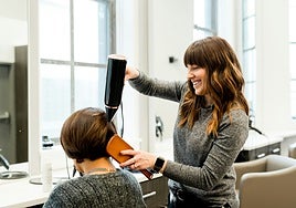 Los mejores secadores iónicos y profesionales para cuidar tu cabello este invierno