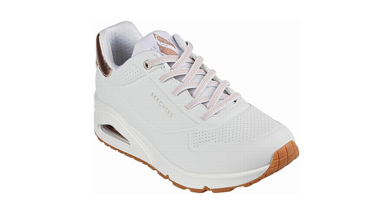 «Caminar sobre nubes»: así describen las mujeres +40 estas Skechers que ahora están rebajadas casi a la mitad