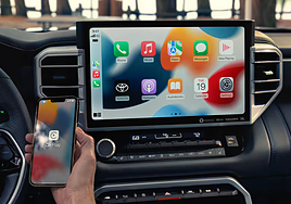 Esta pantalla convierte cualquier coche en uno moderno: CarPlay, GPS y control por voz por menos de 50 euros