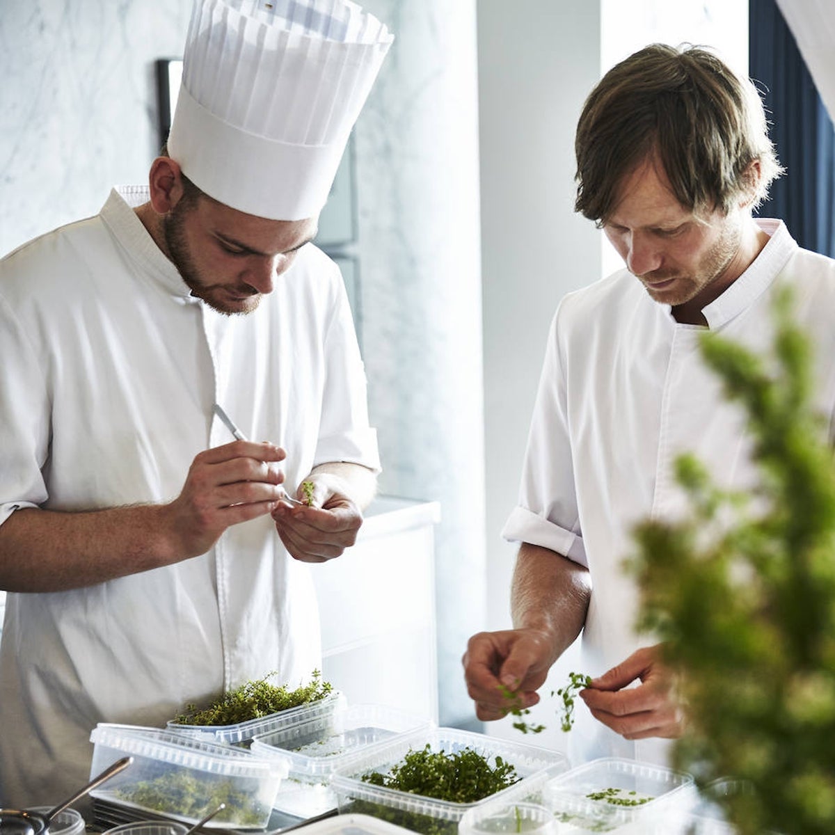 Cómo es el mejor restaurante del mundo: vistas a un campo de fútbol y 430 euros el menú