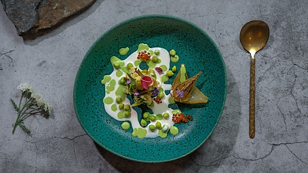 Uno de los platos de Diego Herrero en Vidocq elaborado con garbanzos verdes de un proyecto ecosocial en Ascara, una pedanía de Jaca