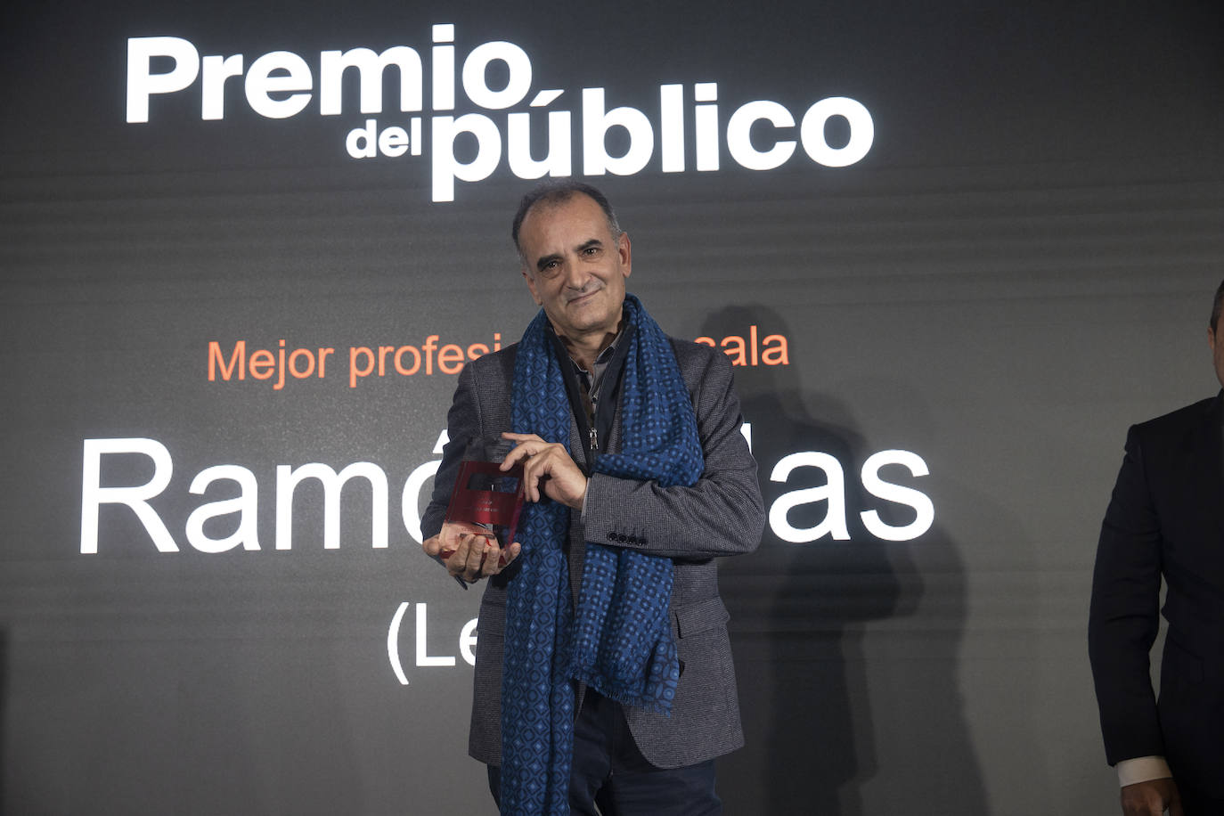 Ramón Blas, sumiller de Lera, fue reconocido como el mejor profesional de sala por votación del público en los Premios Salsa de Chiles.