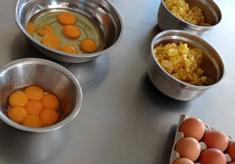 Salmonela en Casa Dani: esto es lo que dice la ley sobre el uso de huevo crudo en tortillas