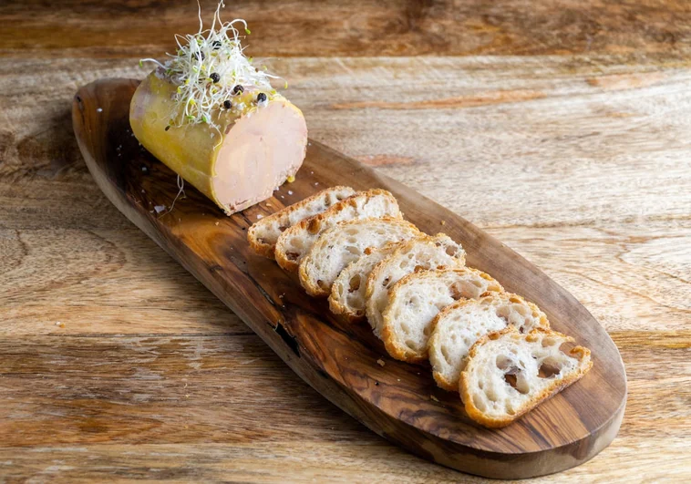 St Germain: ostras, quesos y vinos franceses en un bistró con alma de 'champagne bar'