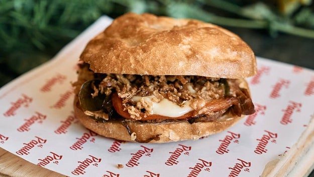 ¿Cómo se hace un paquito? La receta del bocadillo que ha dejado fuera de juego al pepito