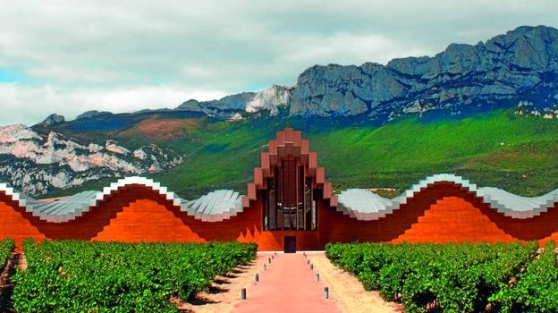 Bodega Ysios, en la Sierra Cantabria