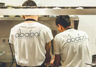 Cobrar si no se anula con antelación: así luchan los restaurantes contra las reservas falsas