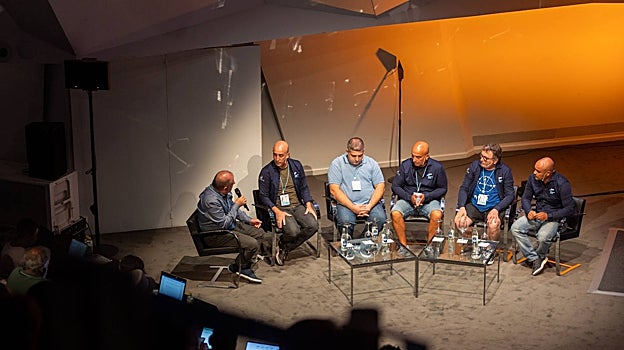 Benjamín Lana, director de Vocento Gastronomía, moderó la mesa sobre 'Pesca y gestión de la excelencia', de la que participaron Aitor Arregui (Elkano), Roberto Rodríguez Prieto (gerente Artesans de Pesca, Coruña), Erlanz Gorostiza (chef de Guía de Asora), Adán Romero (pescador de la Cofradía Nta. Sra. de la Consolación de Punta del Hidalgo), Andoni Luis Aduriz (Mugaritz).