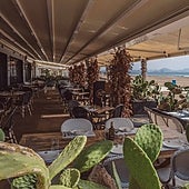 ¿Por qué este chiringuito de playa, en las antiguas salinas de Alicante, se ha convertido en parada fija de la Costa Blanca?