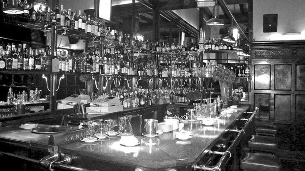 Bar Cock se encuentra a escasos metro de la Gran Vía de Madrid