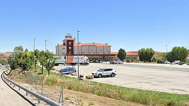 Hotel Ciudad Arcóbriga visto desde la carretera