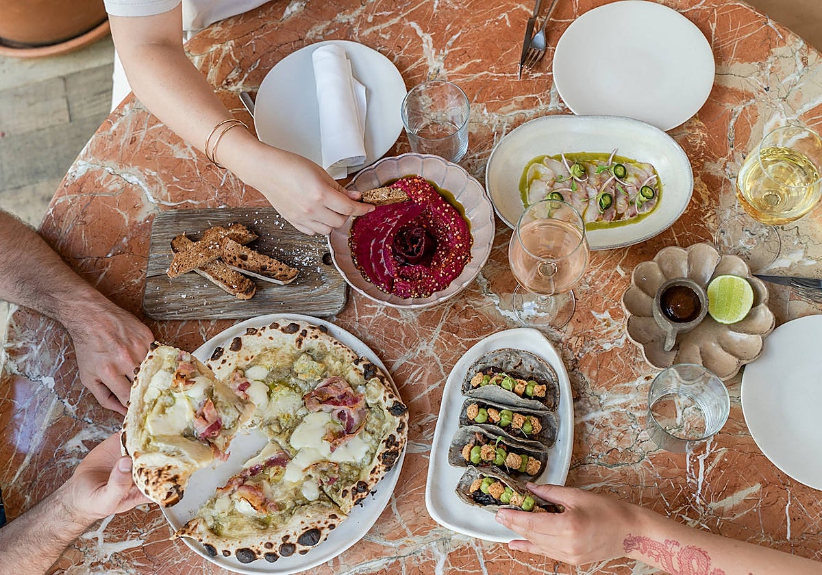 La comida de HER está pensada para compartir
