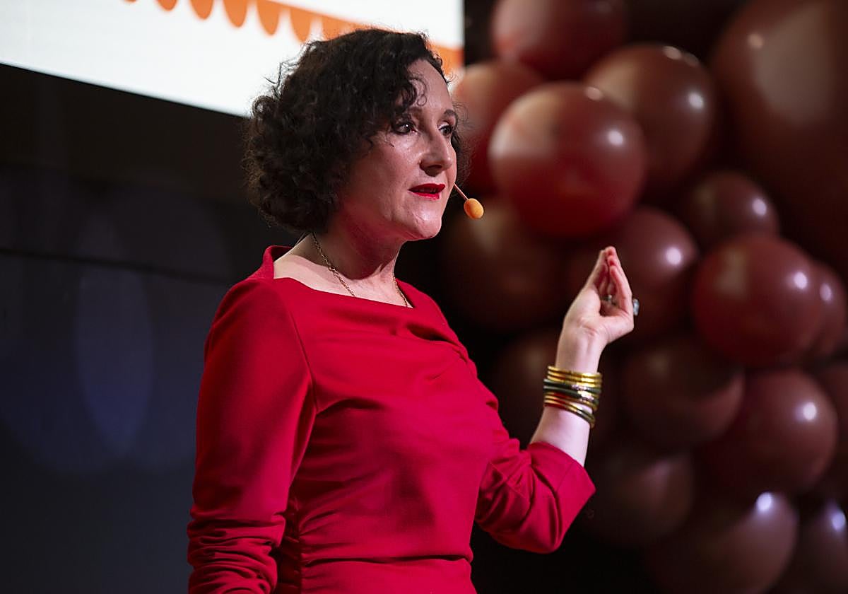 Henrietta Lovell, fundadora y CEO de Rare Tea Company y Rare Charity