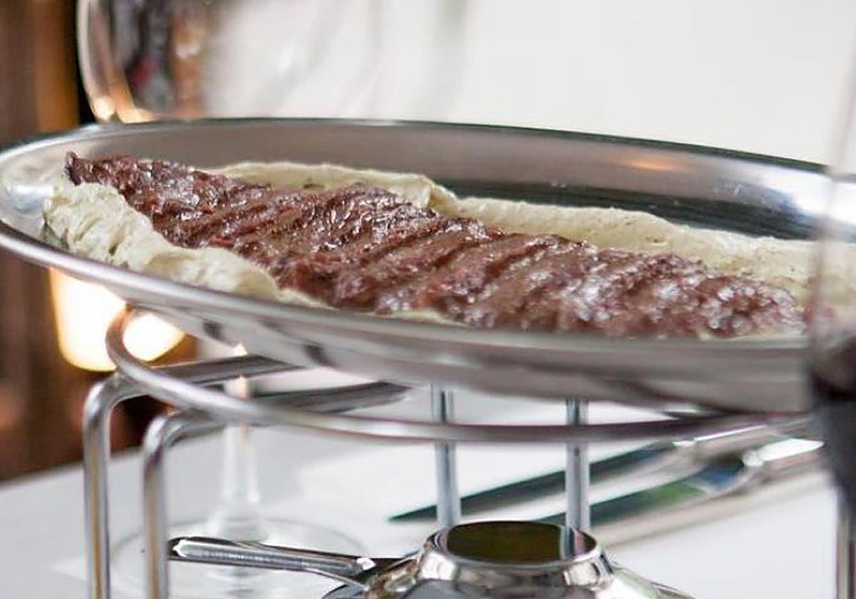 El entrecot del famoso restaurante L'Entrecot Café de París, en Madrid