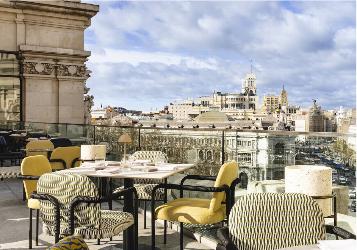 Abre el nuevo restaurante del Palacio de Cibeles y la azotea con las vistas  más emblemáticas de Madrid