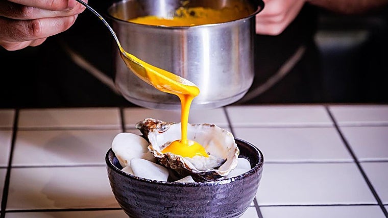 Uno de los platos de La Llorería, su ostra con escabeche y jalapeño