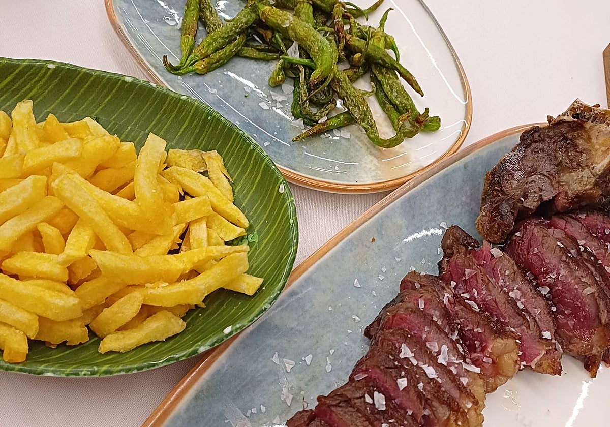 Además de su carta de picoteo, en la terraza también se puede disfrutar de una de las carnes de calidad que el parrillero Aurelian Catalin maneja en La Taberna Elia