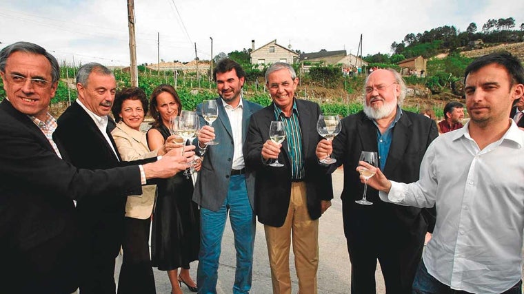 José Luis Cuerda en la inauguración de su bodega.