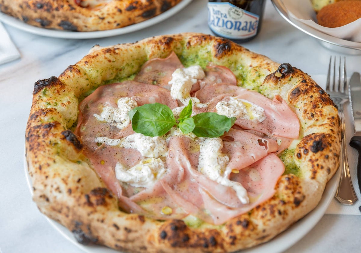 La pizza de mortadella de la nueva Friggitoria, en Madrid