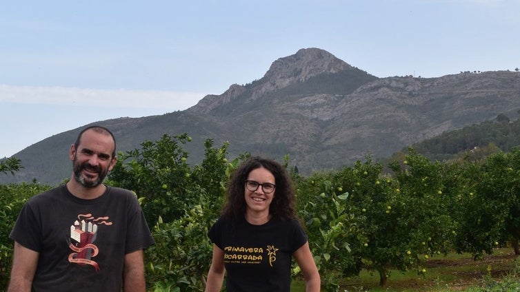 Ni hippies ni locos: ganarse la vida en el campo como esta pareja joven es posible