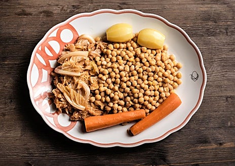 Imagen secundaria 1 - Tres vuelcos del cocido de Taberna Pedraza 