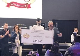 Luis Fernández al recoger su premio a pastelero revelación 2025