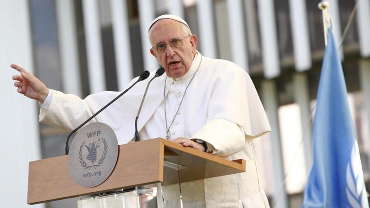 Francisco, el Papa cocinero y amante de la pizza que pidió desterrar el móvil de la mesa