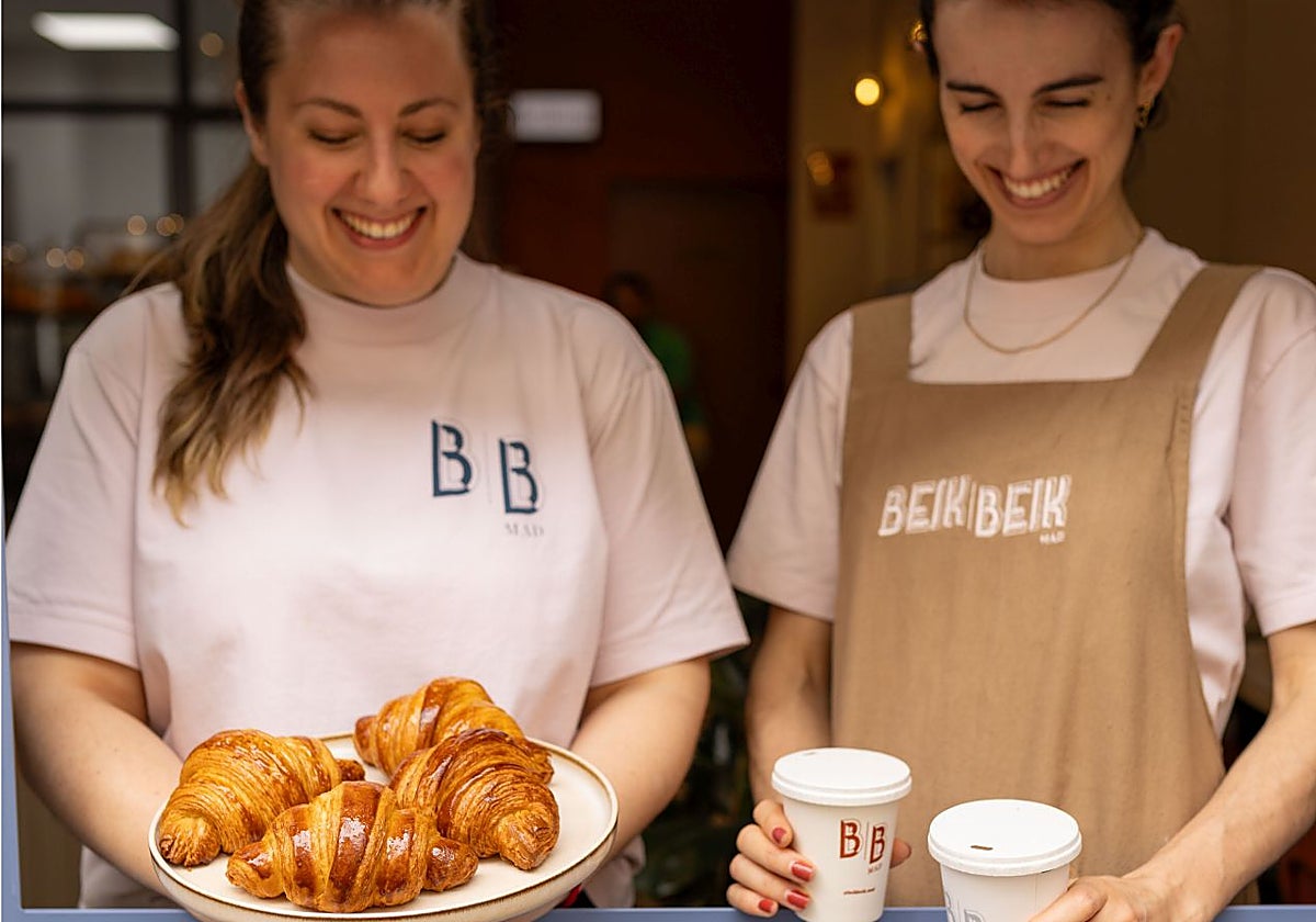 Las dueñas y chefs del obrador y cafetería Beik Beik, en Madrid