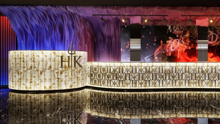 Recepción del restaurante Hell's Kitchen en The Unexpected Ibiza Hotel