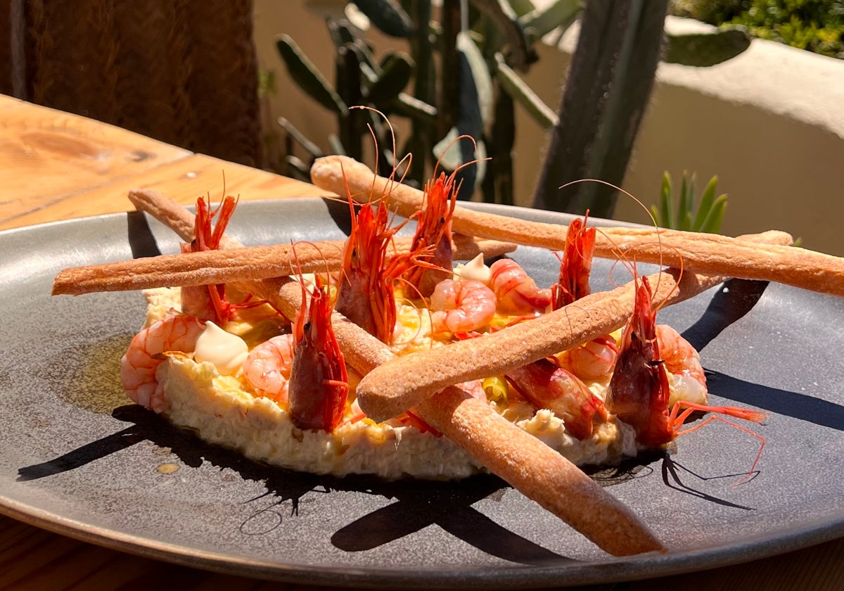 Ensaladilla de gamba roja de Es Codol Foradat, en Formentera