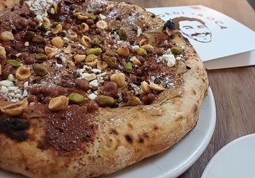 Los diez ingredientes de la pizza de chocolate que ha creado Jordi Roca