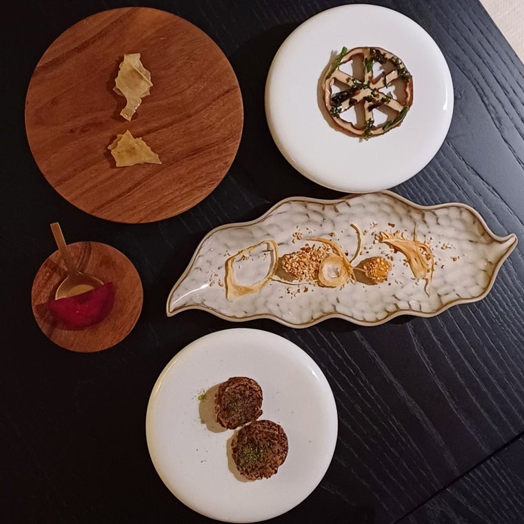 Secuencia de aperitivos en Gurisa, el nuevo restaurante de Chamberí