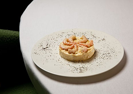 Imagen secundaria 1 - La ensaladilla con gambas de Huelva de Calvero y su chef, Juanjo López