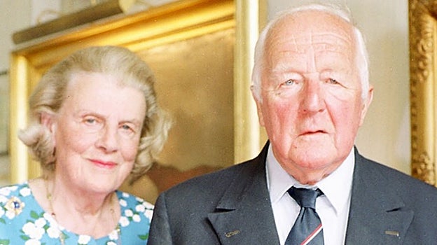 La duquesa y el duque de Grafton en 2002