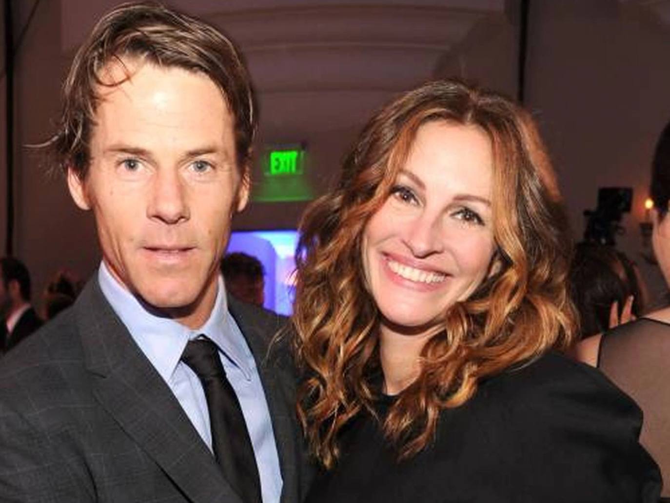 Julia Roberts y Danny Moder se compraron una casa donde vivir juntos pero donde cada uno pudiera tener su espacio. Con el tiempo la casa se les quedó pequeña y Danny decidió comprar una propiedad al otro lado de la casa principal. Allí es donde él pasa gran parte de su tiempo, aunque todos los días visita a sus hijos y a su esposa, a los que adora.